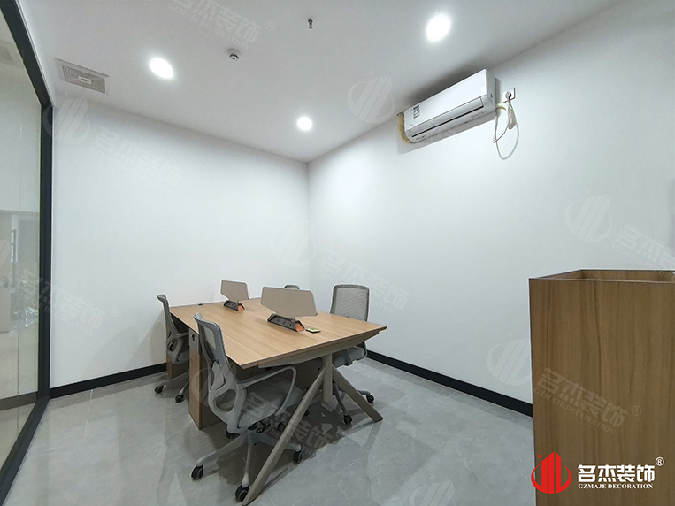 財(cái)務(wù)室